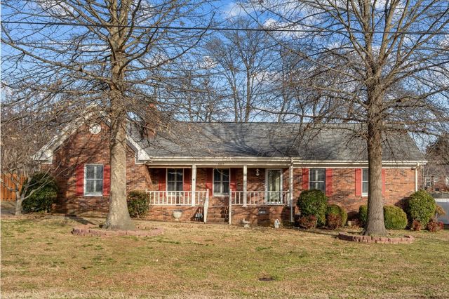 659 Davis Dr, Gallatin, TN 37066