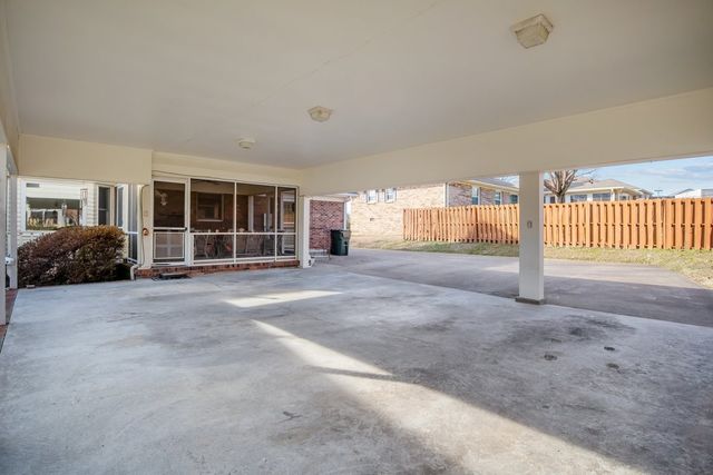 659 Davis Dr, Gallatin, TN 37066