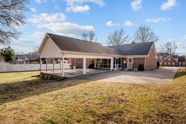 659 Davis Dr, Gallatin, TN 37066