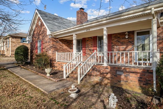 659 Davis Dr, Gallatin, TN 37066