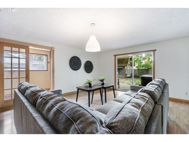 5875 Sw 203RD Ave, Beaverton, OR 97078