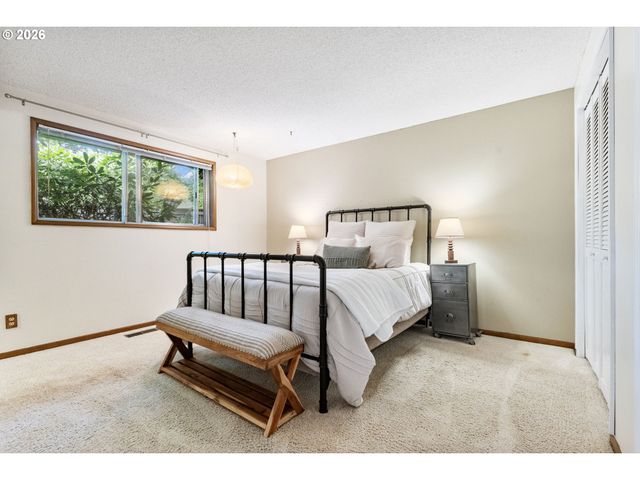 5875 Sw 203RD Ave, Beaverton, OR 97078