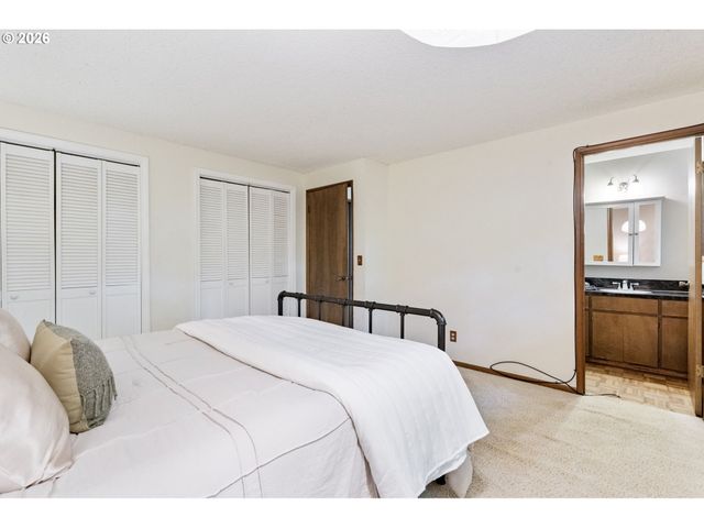 5875 Sw 203RD Ave, Beaverton, OR 97078