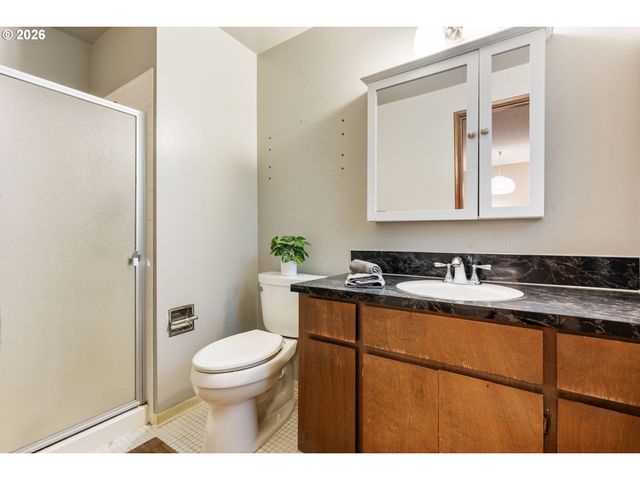 5875 Sw 203RD Ave, Beaverton, OR 97078