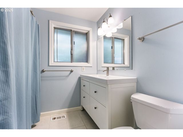 5875 Sw 203RD Ave, Beaverton, OR 97078
