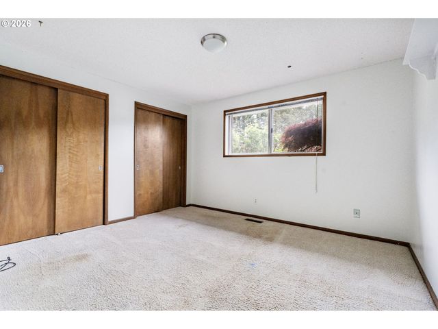 5875 Sw 203RD Ave, Beaverton, OR 97078