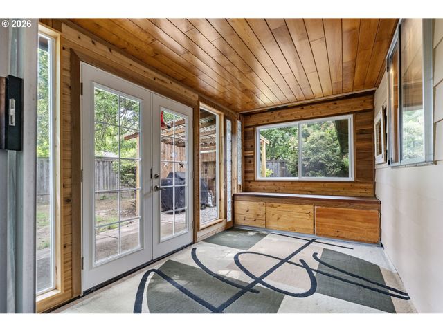 5875 Sw 203RD Ave, Beaverton, OR 97078