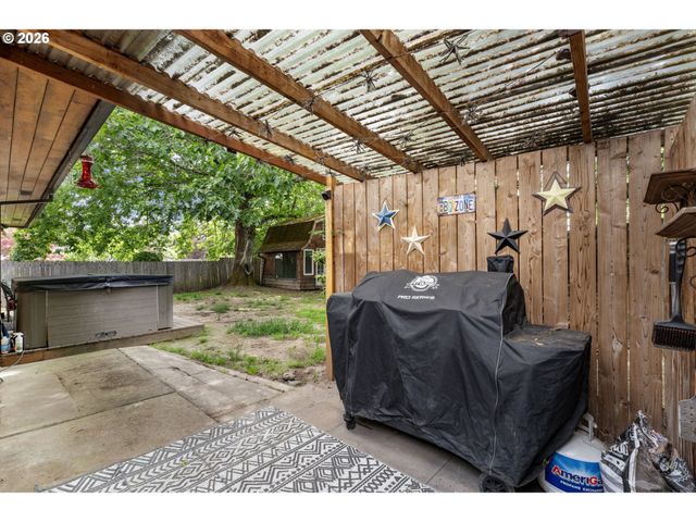 5875 Sw 203RD Ave, Beaverton, OR 97078