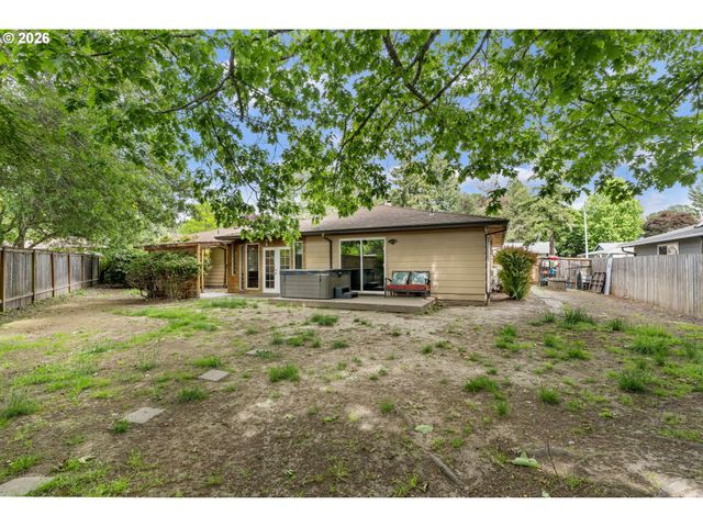 5875 Sw 203RD Ave, Beaverton, OR 97078