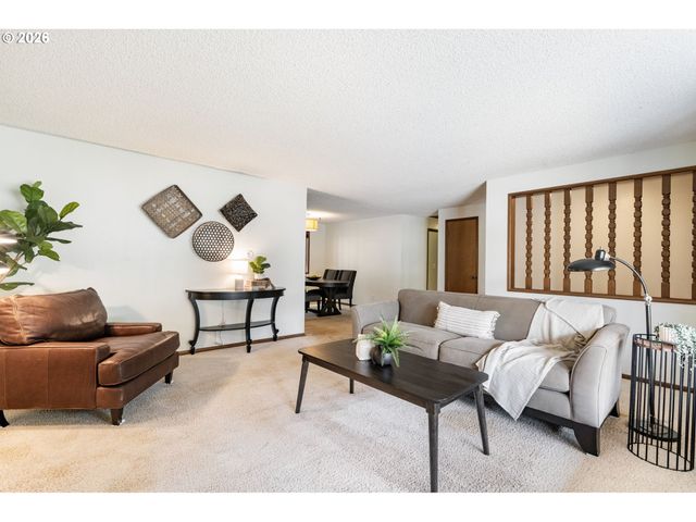 5875 Sw 203RD Ave, Beaverton, OR 97078