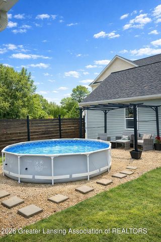 401 Oakwood Drive, Charlotte, MI 48813