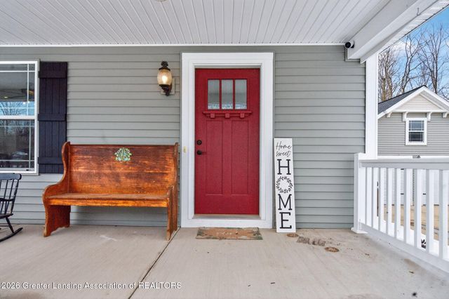 401 Oakwood Drive, Charlotte, MI 48813