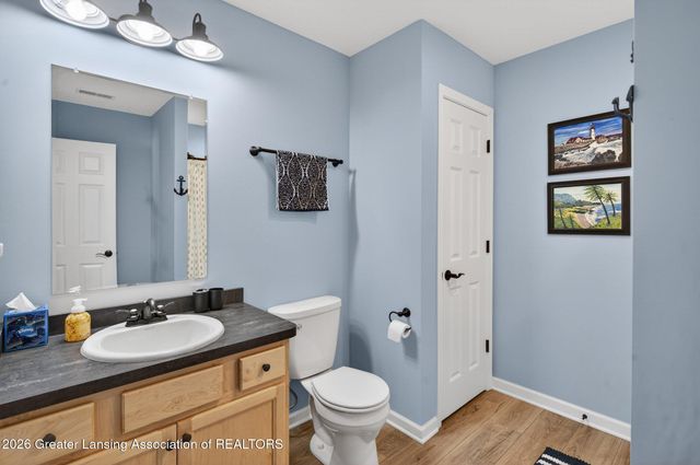401 Oakwood Drive, Charlotte, MI 48813