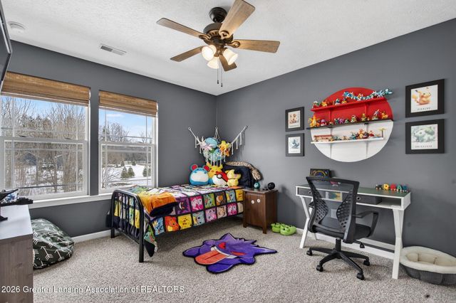 401 Oakwood Drive, Charlotte, MI 48813