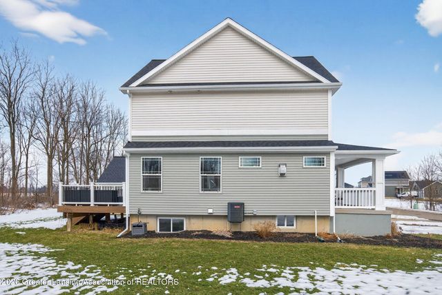 401 Oakwood Drive, Charlotte, MI 48813