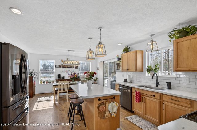 401 Oakwood Drive, Charlotte, MI 48813