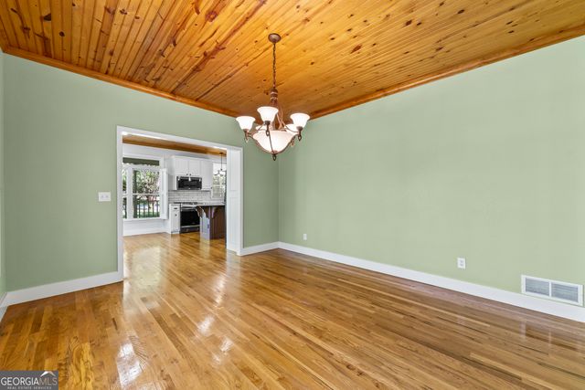 920 Yeoman Lake Road, Clarkesville, GA 30523