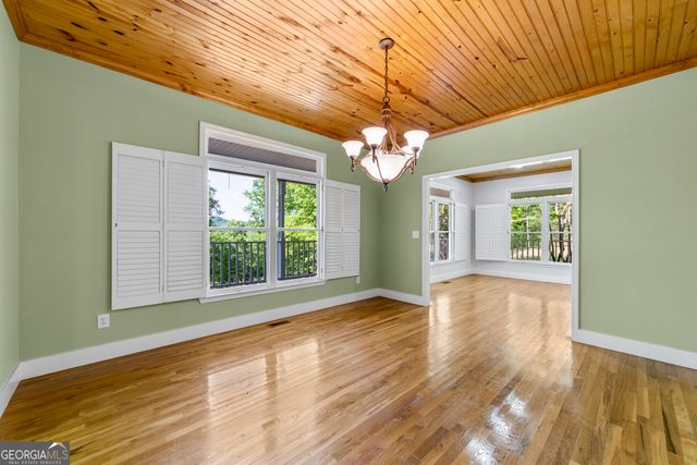 920 Yeoman Lake Road, Clarkesville, GA 30523