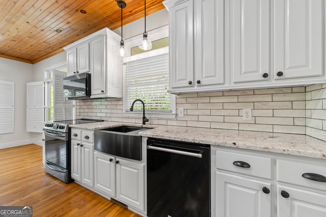 920 Yeoman Lake Road, Clarkesville, GA 30523