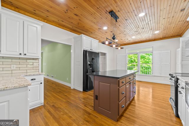 920 Yeoman Lake Road, Clarkesville, GA 30523