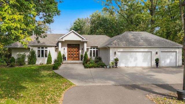 925 Cliff Road, Eagan, MN 55123