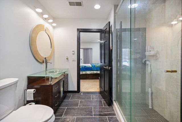 925 Cliff Road, Eagan, MN 55123