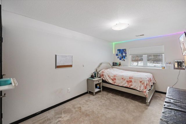 925 Cliff Road, Eagan, MN 55123