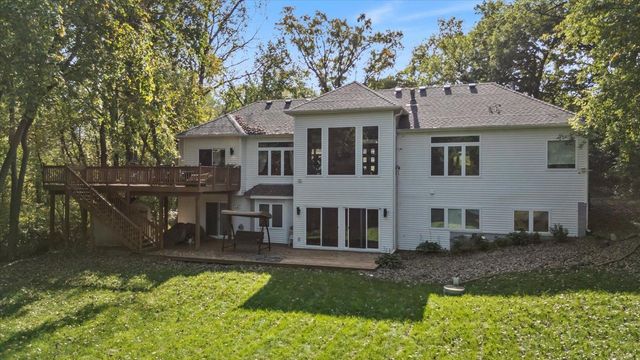 925 Cliff Road, Eagan, MN 55123