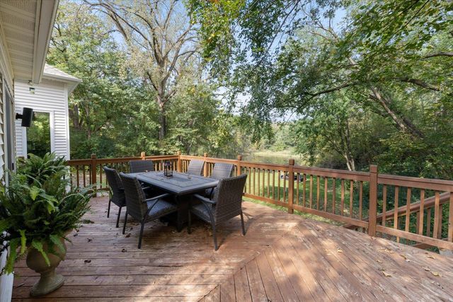 925 Cliff Road, Eagan, MN 55123