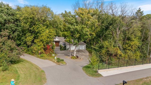 925 Cliff Road, Eagan, MN 55123