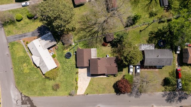 103 Noblitt Ct, Tullahoma, TN 37388