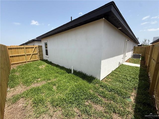 1217 Woodland Drive 3, Pharr, TX 78577