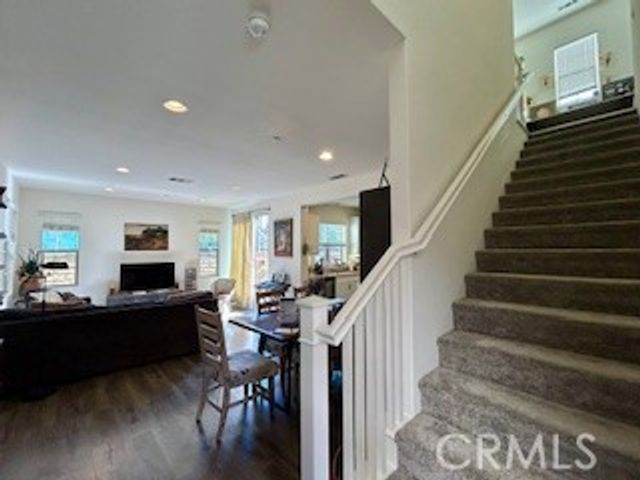 21709 Bene Drive, Saugus, CA 91350