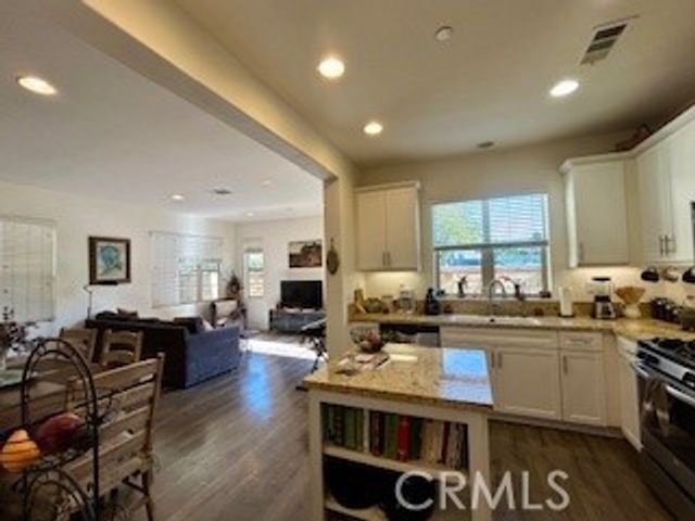 21709 Bene Drive, Saugus, CA 91350