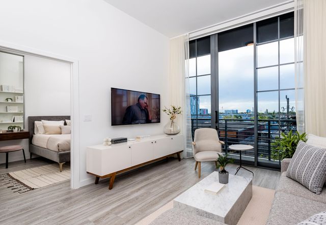 240 NW 25th Street 727, Miami, FL 33127