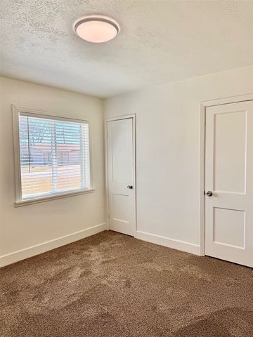 809 Shawnee Trace, Grand Prairie, TX 75051