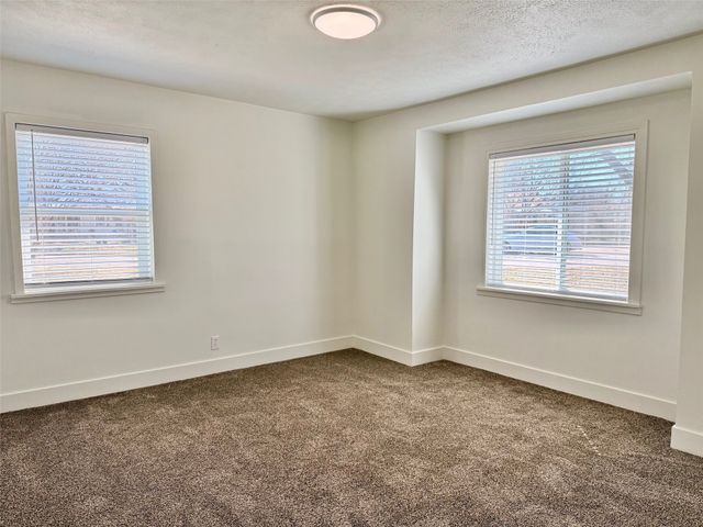 809 Shawnee Trace, Grand Prairie, TX 75051