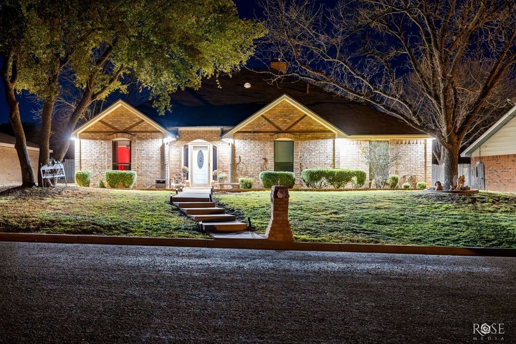 Image 2 of property listing at 5333 Saddle Ridge Trail, San Angelo, TX 76904