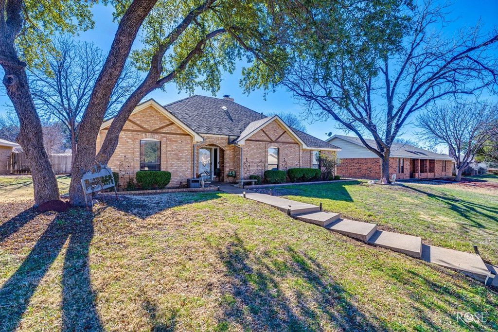 Image 3 of property listing at 5333 Saddle Ridge Trail, San Angelo, TX 76904