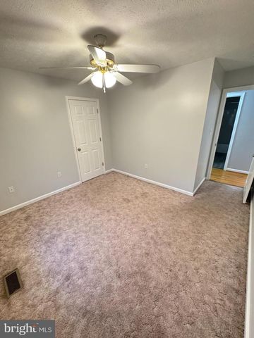 34 STUART CT, Strasburg, VA 22657