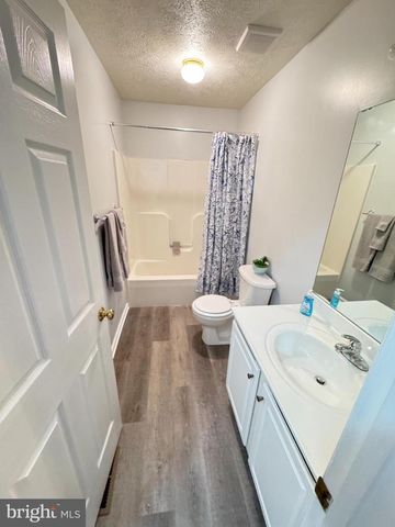 34 STUART CT, Strasburg, VA 22657