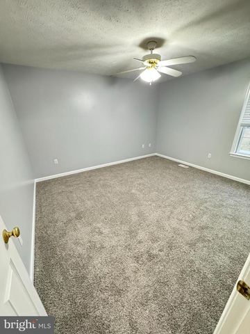 34 STUART CT, Strasburg, VA 22657