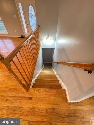 34 STUART CT, Strasburg, VA 22657