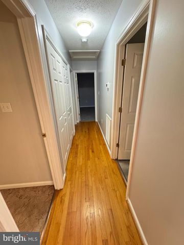 34 STUART CT, Strasburg, VA 22657