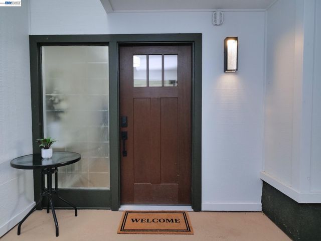 1732 Oakmont Drive 8, Walnut Creek, CA 94595