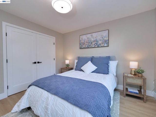 1732 Oakmont Drive 8, Walnut Creek, CA 94595