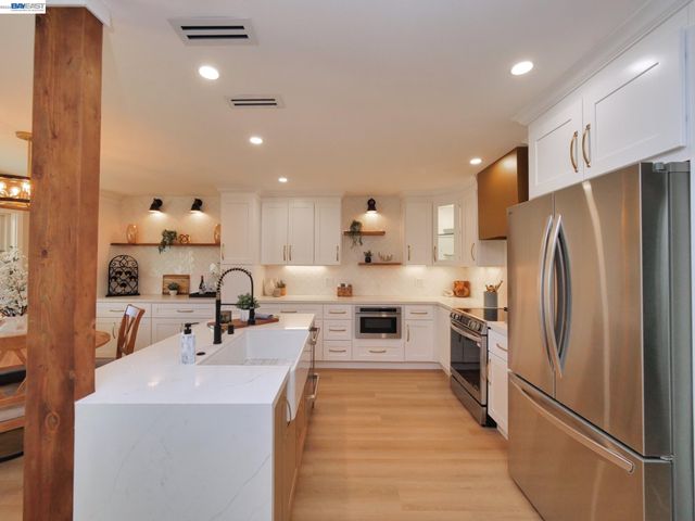 1732 Oakmont Drive 8, Walnut Creek, CA 94595
