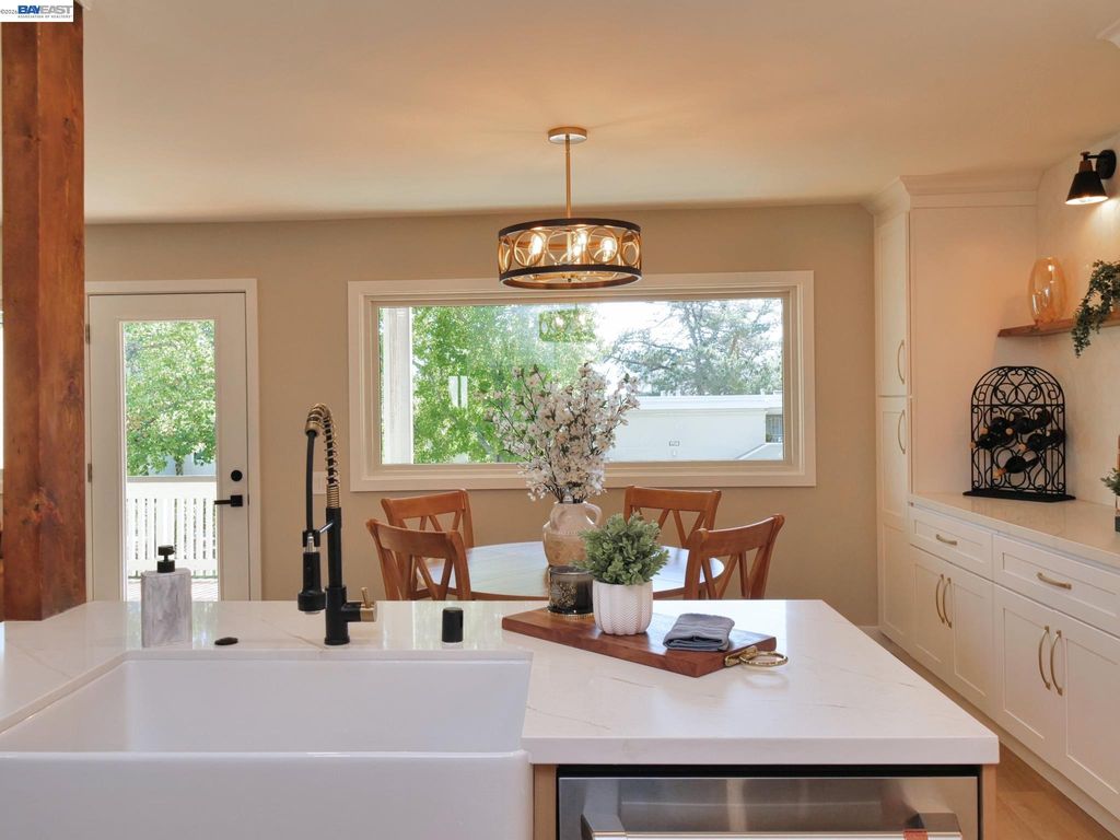 1732 Oakmont Drive 8, Walnut Creek, CA 94595