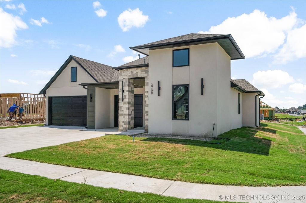 3709 W Delmar Street, Broken Arrow, OK 74012
