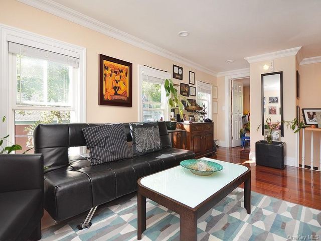 82 Central Avenue 2nd Floor, Sea Cliff, NY 11579